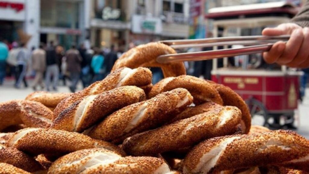 İstanbul‘ da Simit Fiyatlarına Zam Geldi !